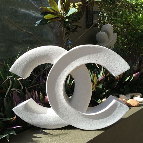 Chanel Sculpture 